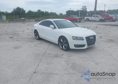 2010 Audi A5 3.2 Premium Plus z USA, uszkodzony, nr VIN WAUCKAFR3AA073018